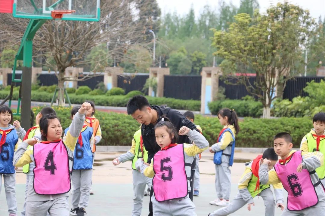 双流实小以爱之名筑梦启航,双流实小外国语学校