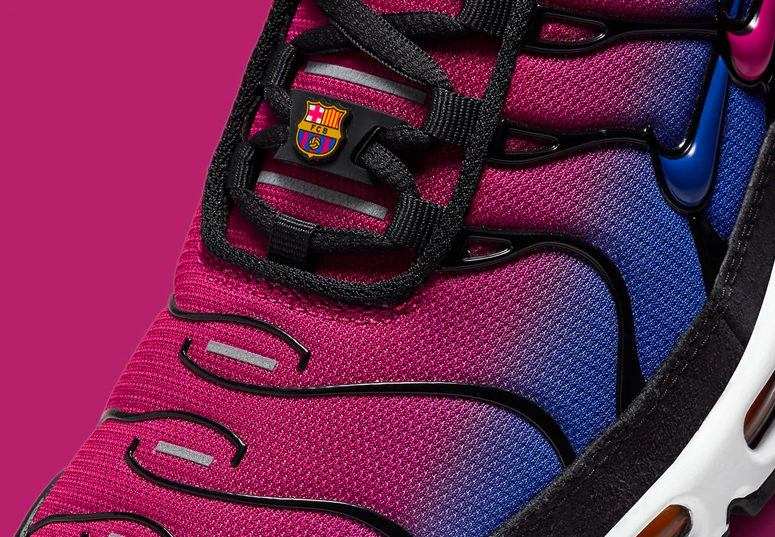 巴萨配色球鞋,又一双神仙鞋