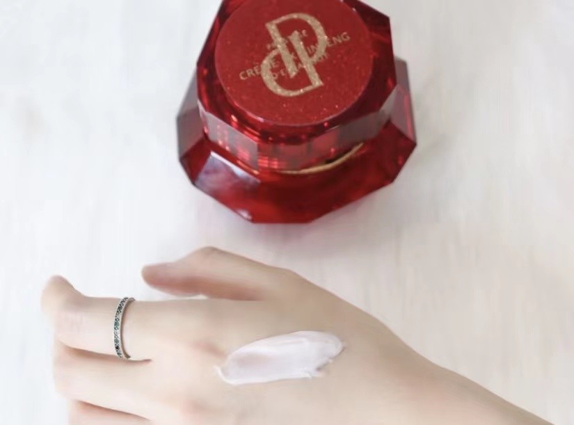 60多岁女人用什么面霜好？这6款好用的抗皱面霜，值得入手