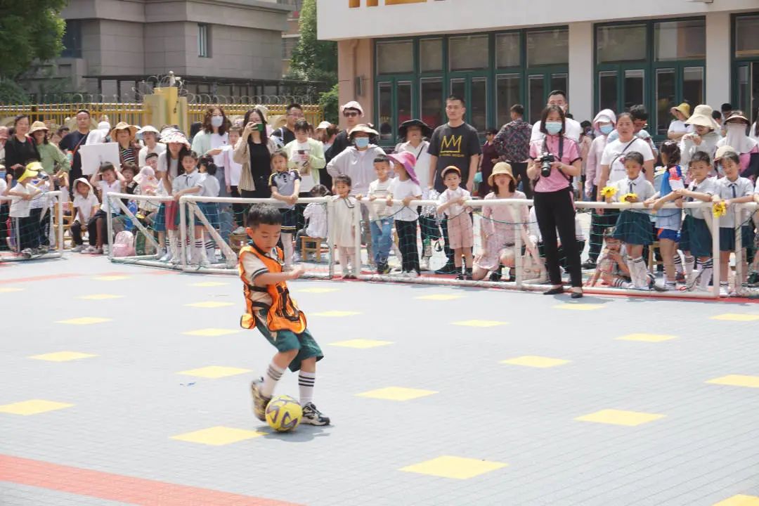 亲子足球运动嘉年华,幼儿园亲子足球嘉年华入场仪式