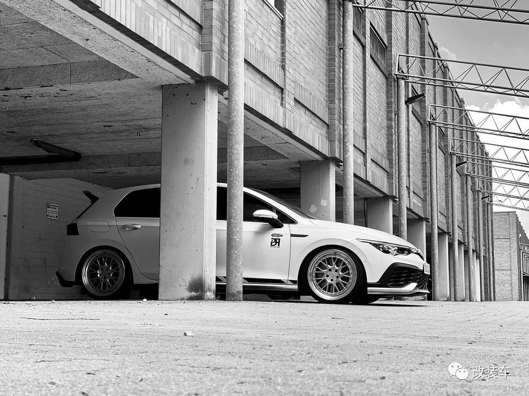 第八代高尔夫gti实车图片,高尔夫8代gti姿态