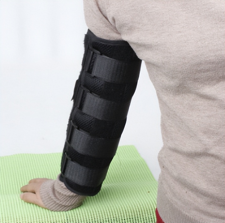 关节半脱位最佳治疗方案,环杓关节半脱位症状