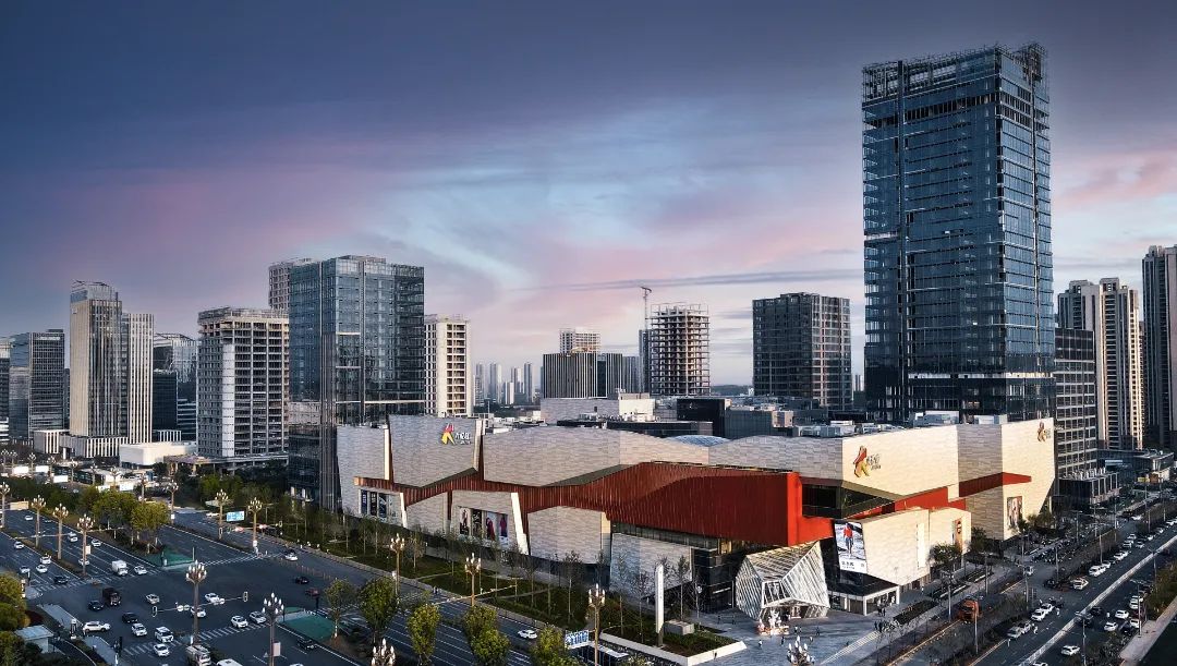 一座“追光”之城背后的软实力