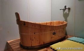 手上长了一块圆形的癣却不怎么痒,身上起了圆形干皮癣怎么回事