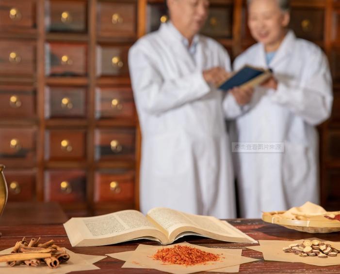 卵巢囊肿痛经不规则出血,卵巢囊肿痛经吃什么药比较好