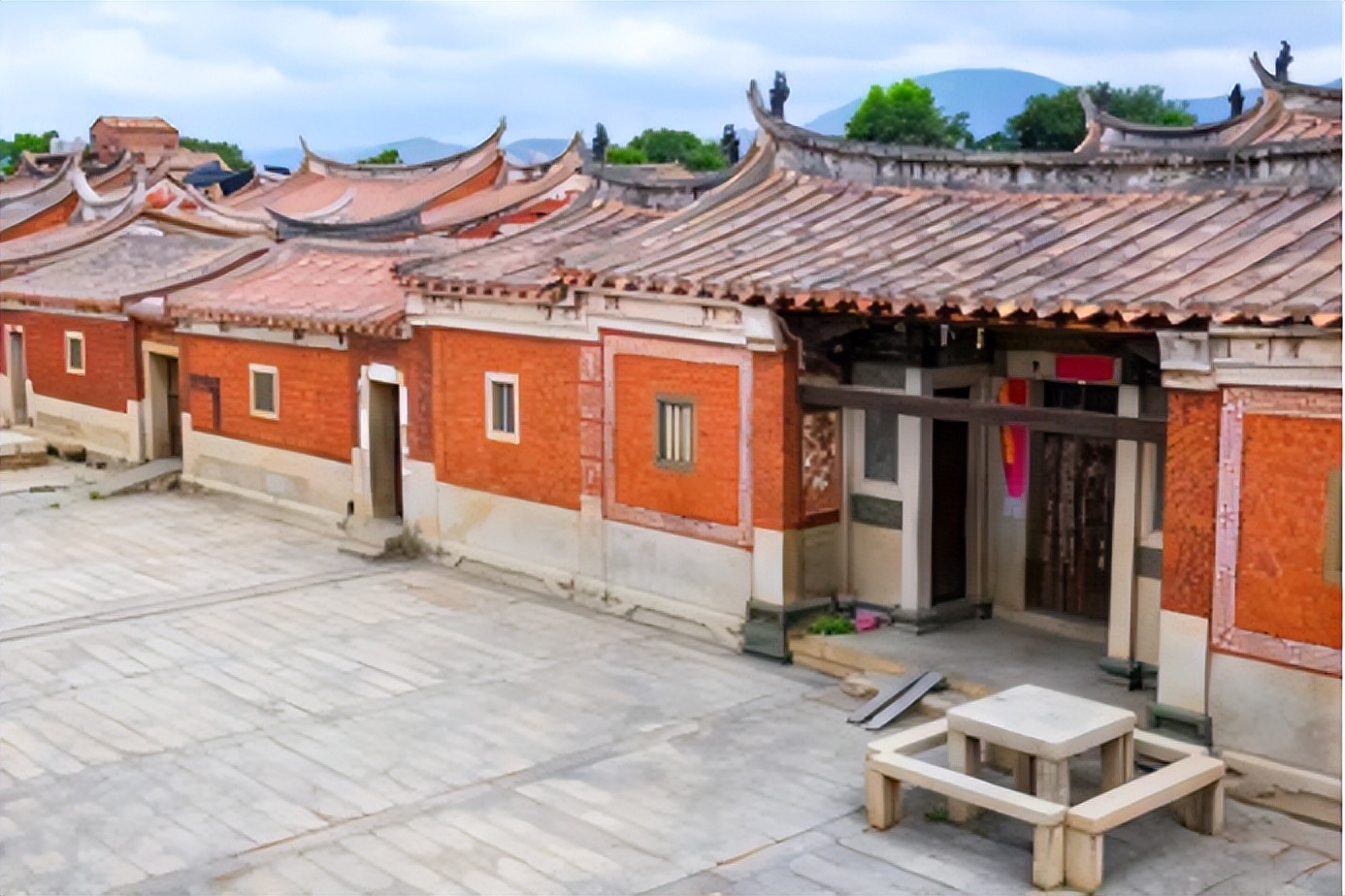 入殓师为什么不能触碰亲人的尸体,人死后必须要用入殓师吗