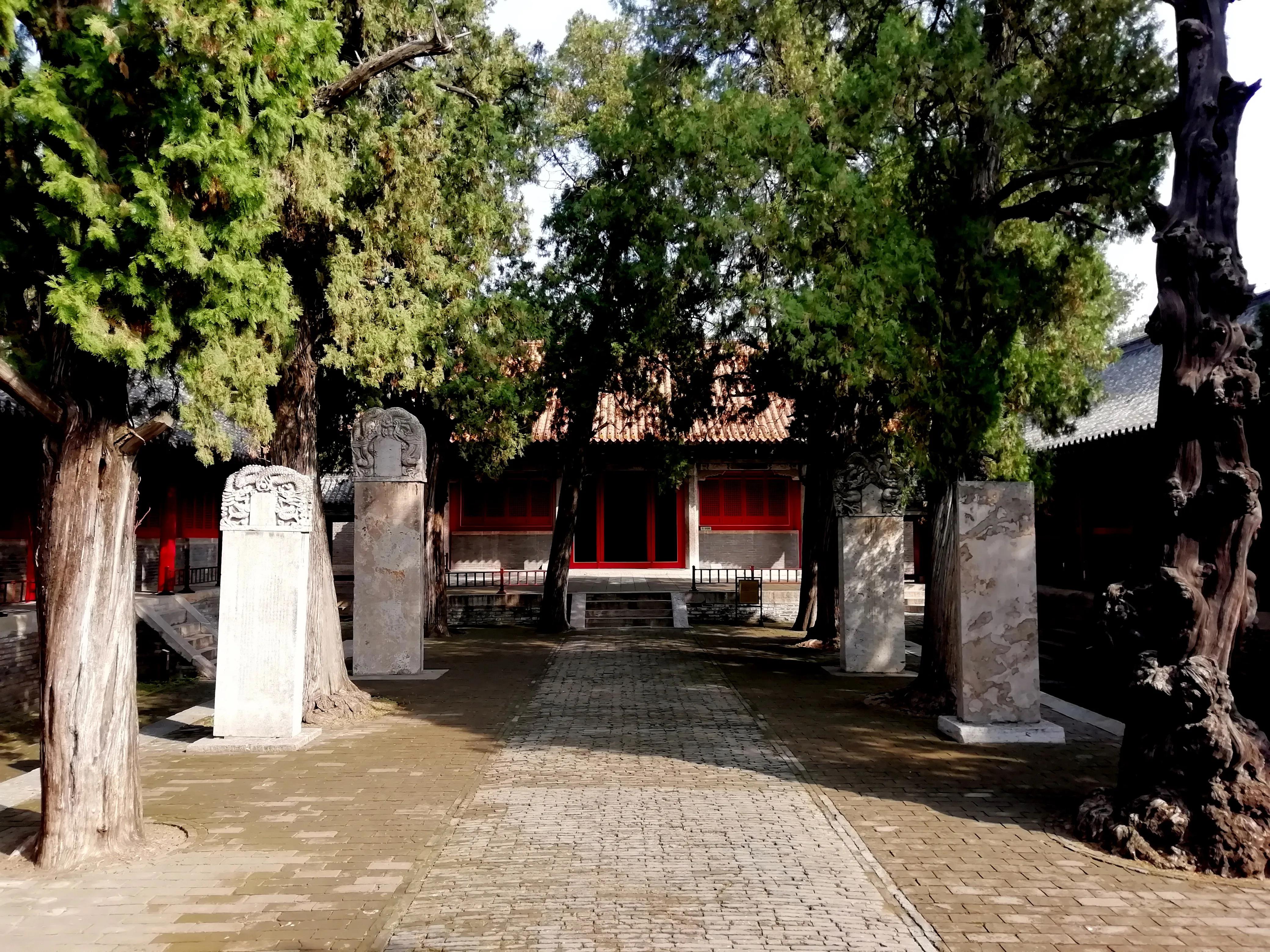 一天可以玩遍曲阜三孔尼山吗,曲阜尼山几个小时能逛完