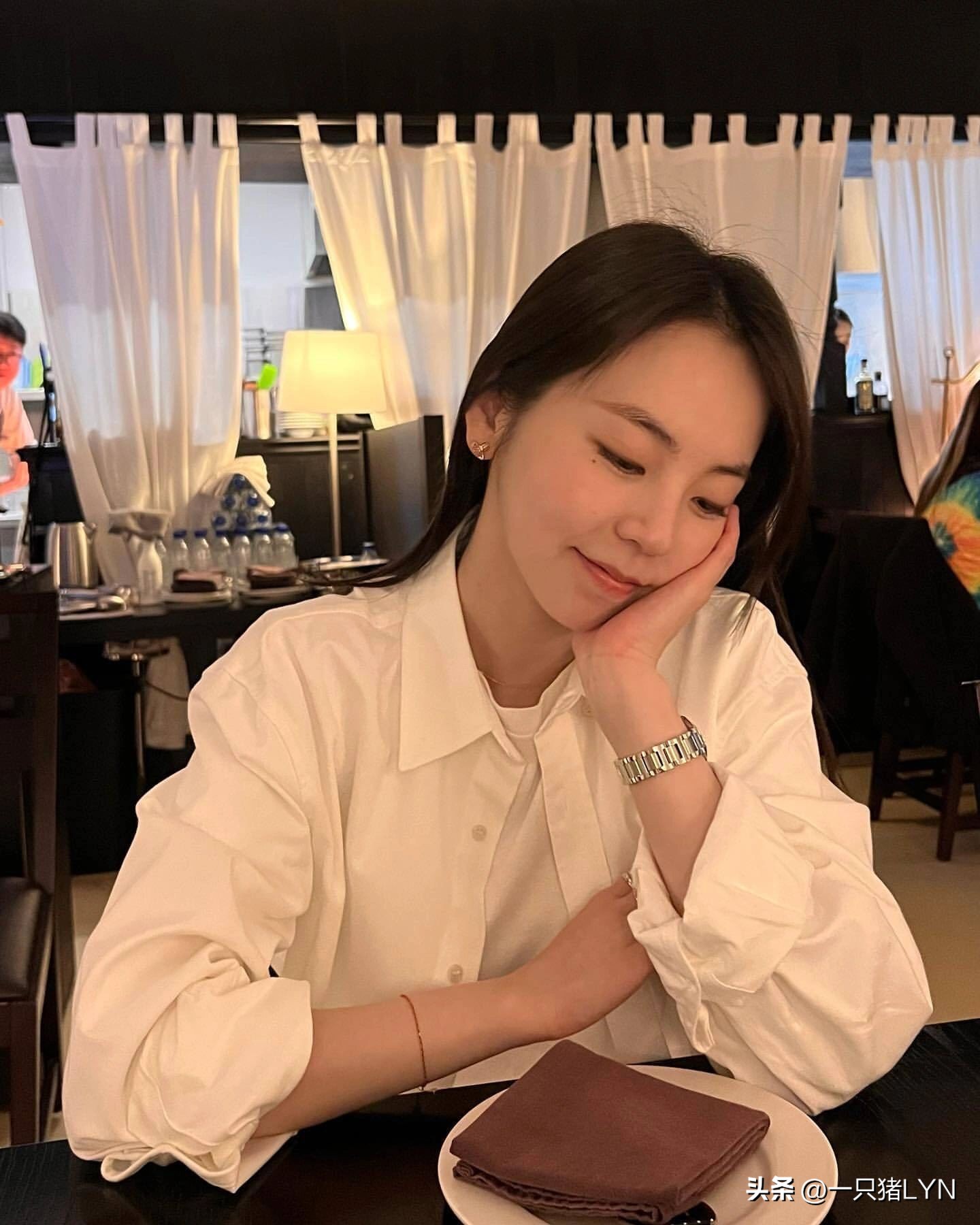 假如你有一个包子脸女朋友，做梦都会笑醒吧？