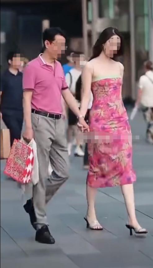 纪委回应国企领导携女子逛街,国企领导带女子逛街处理结果