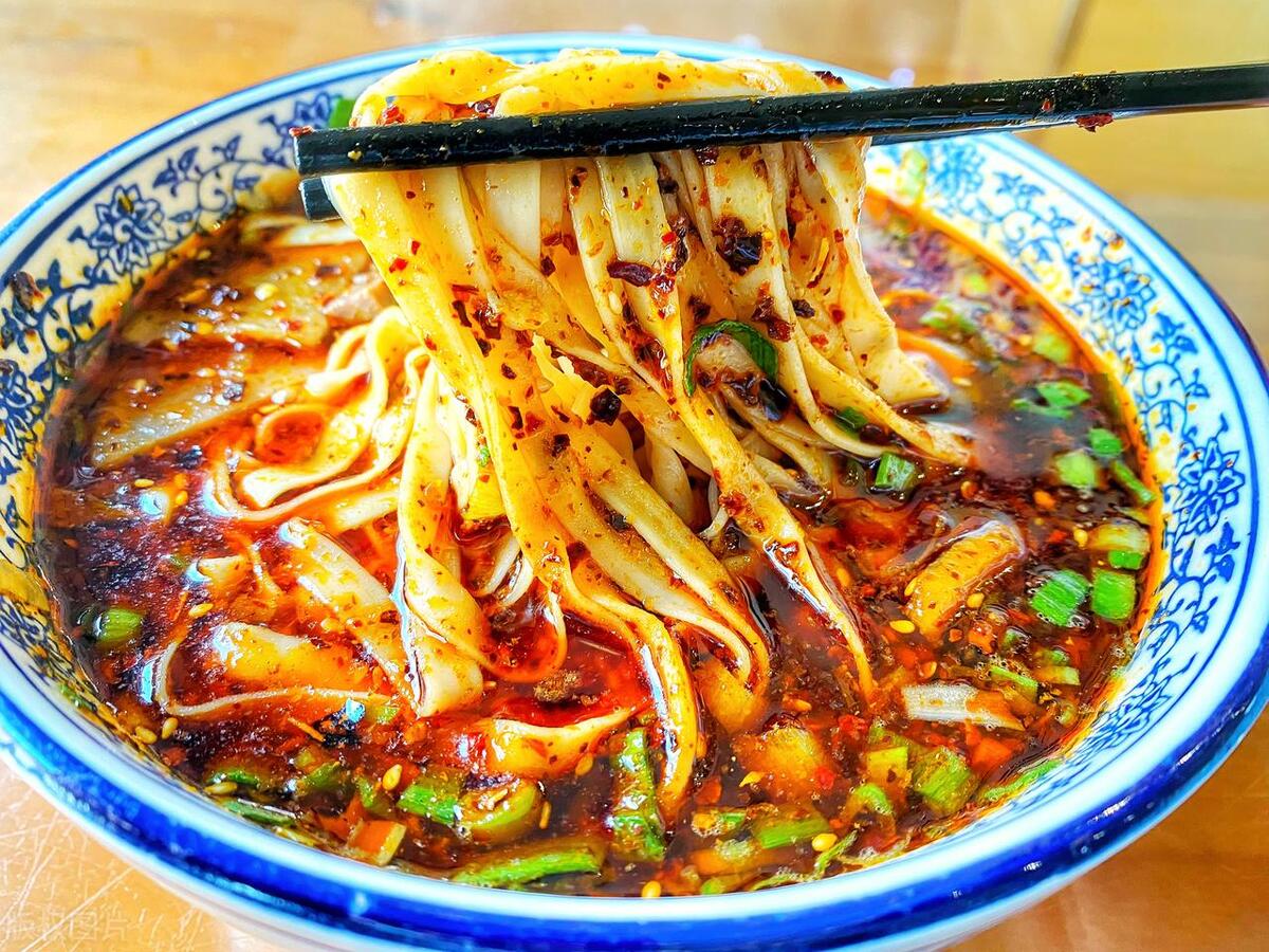 正宗手工拉面的做法,这才是真正的手工拉面