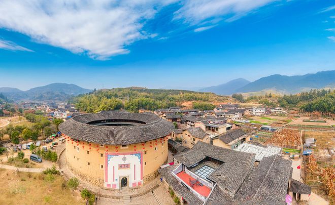 4月暖和自驾游适合去的地方,这个季节适合去哪旅游自驾