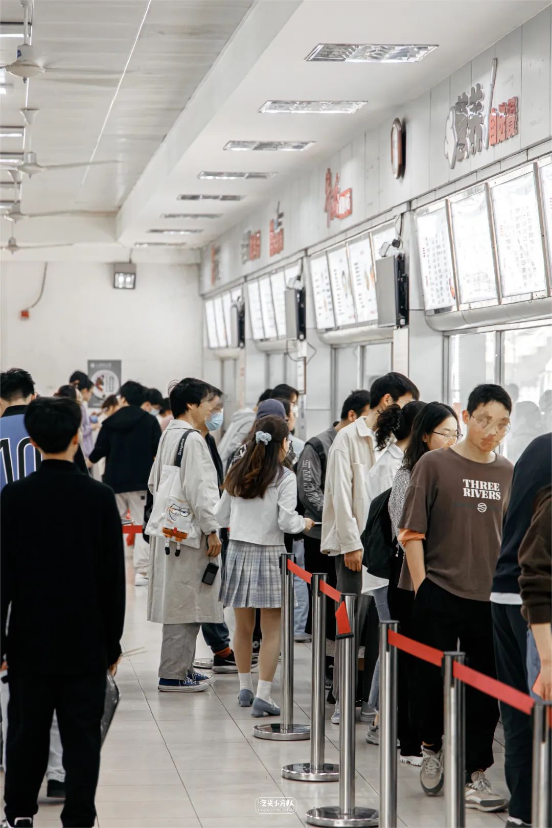 办一张上海的大学饭卡,上海哪个大学可以办理饭卡