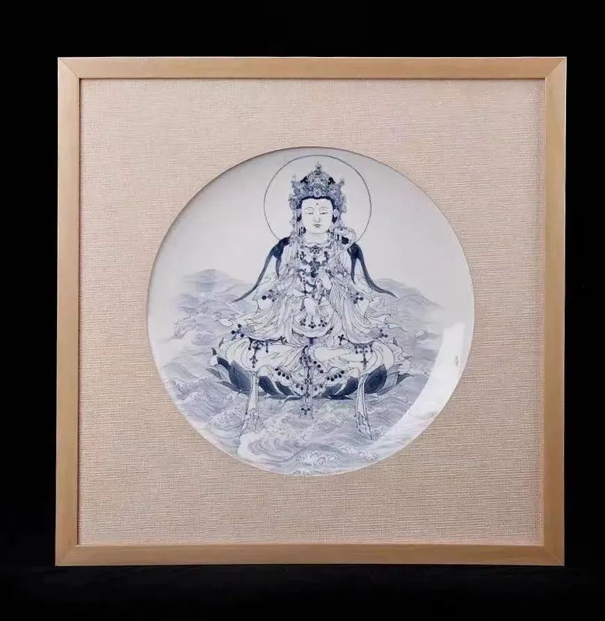 “最美中国白”拍出1633万天价，背后的神秘男人火了