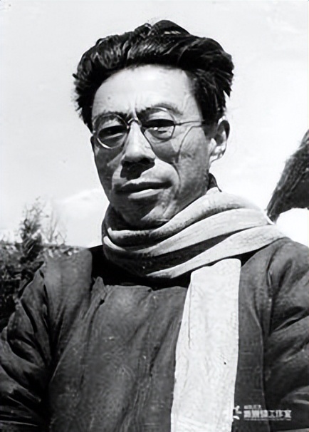 小板凳坐好，一起来听山大人的读书故事