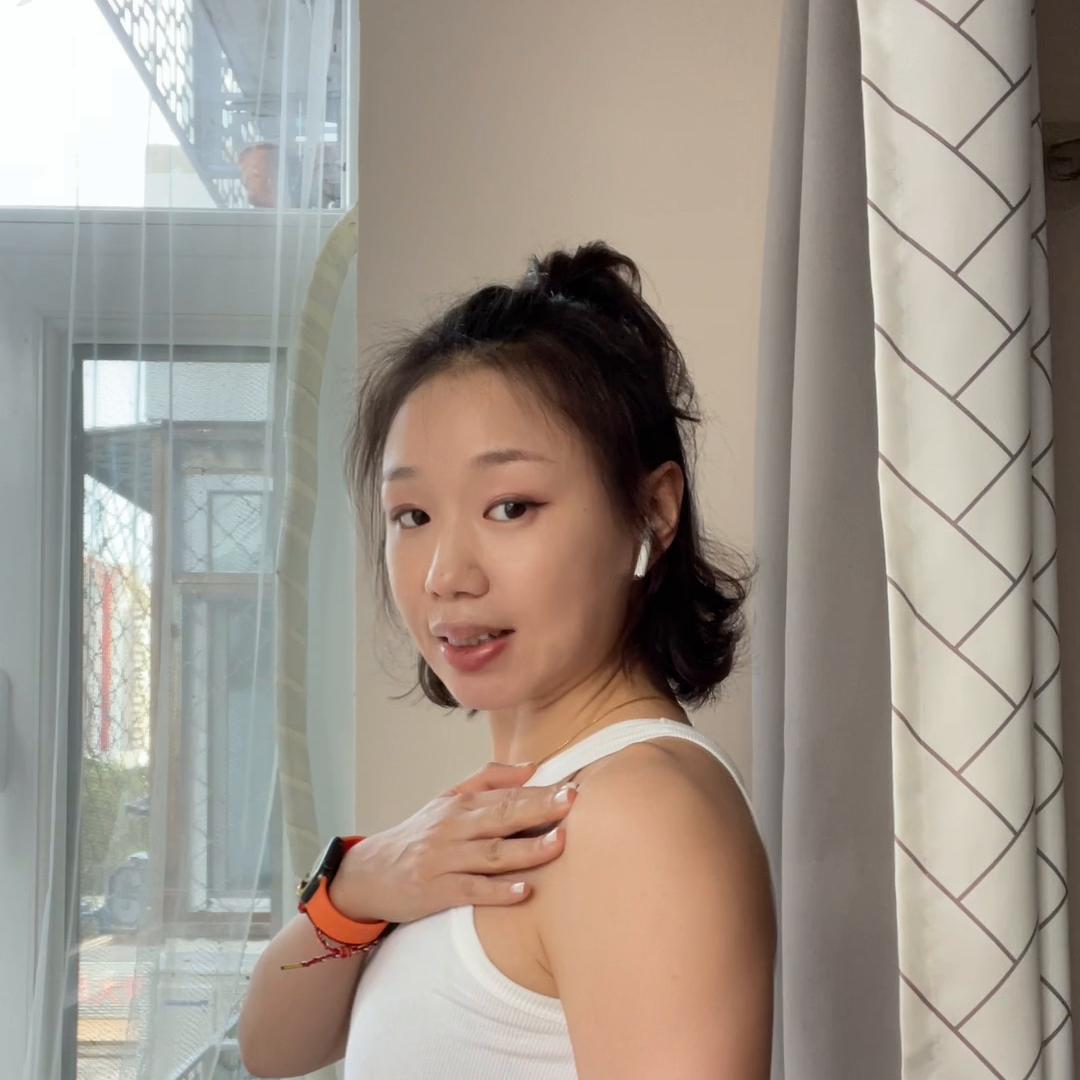 一个动作改善圆肩俯身,简单方便肱骨前移改善训练动作