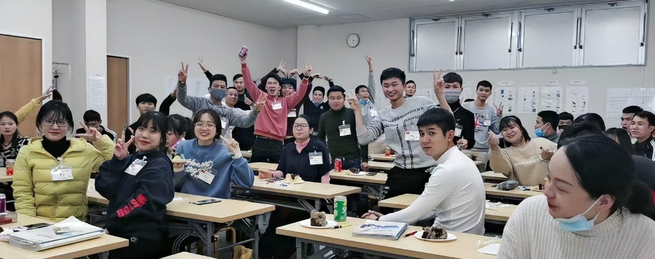 来日本打工3个月后悔回国,在日本打工3年终于回国