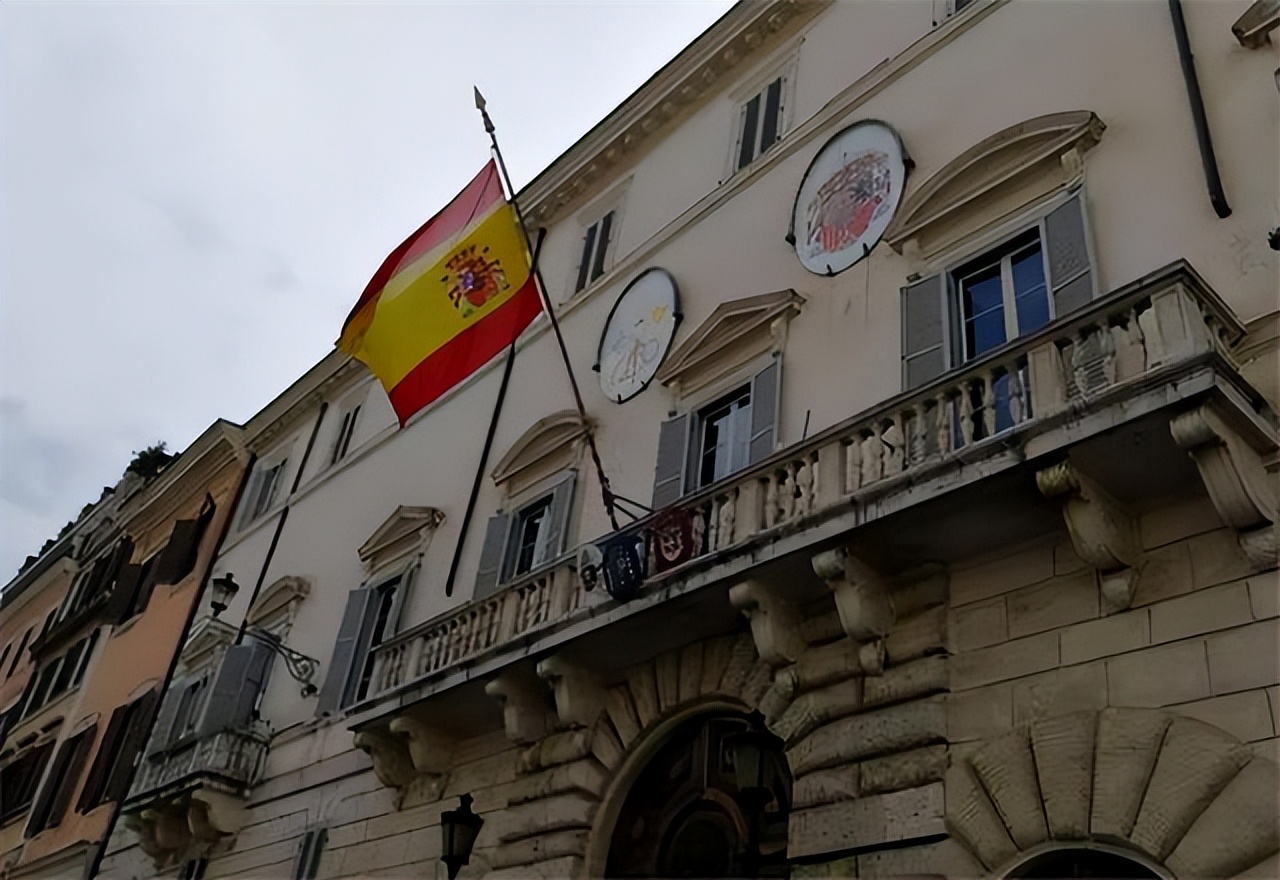 梵蒂冈0.44平方公里的面积多大,梵蒂冈没有和哪些国家建交