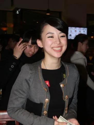 艳名在外,体坛美女潘晓婷