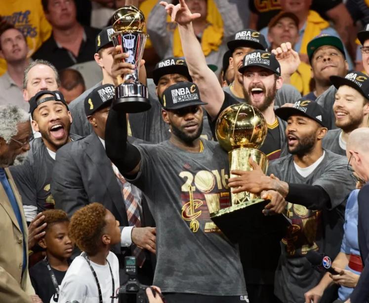 掘金102-113勇士库里集锦,13年勇士vs掘金库里集锦