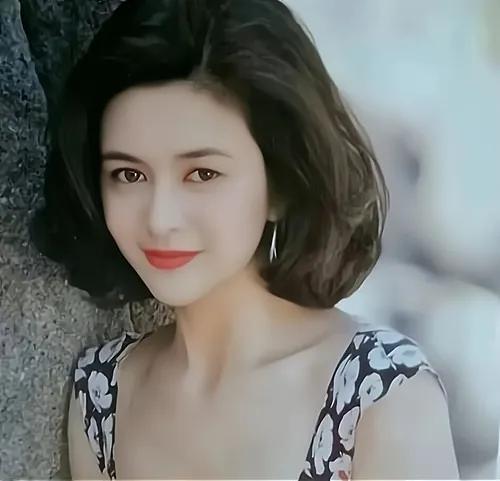 报应来了？抛弃李嘉欣、伤害关之琳后，刘銮雄快被吕丽君逼疯了