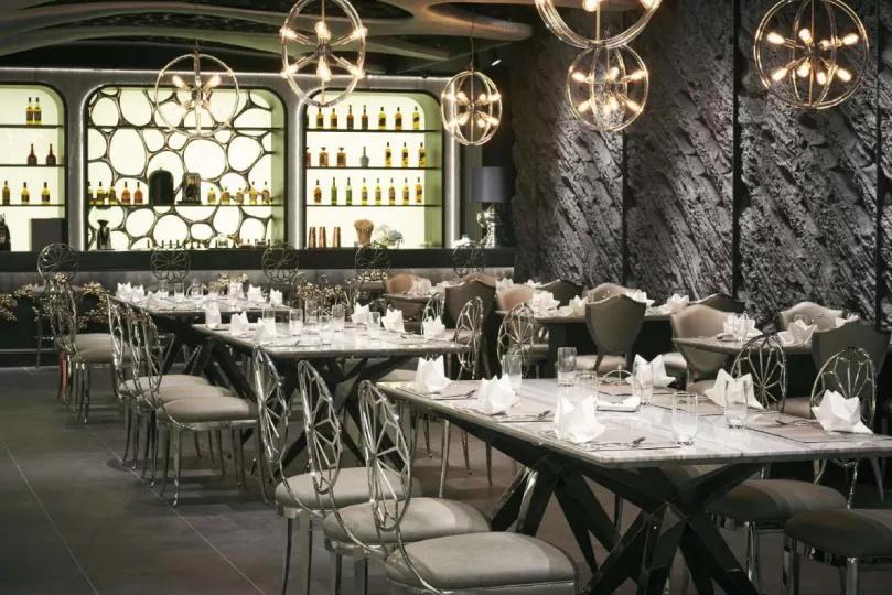 “疯狂大胆”的美克家居洞学馆如何颠覆传统家具店想象？