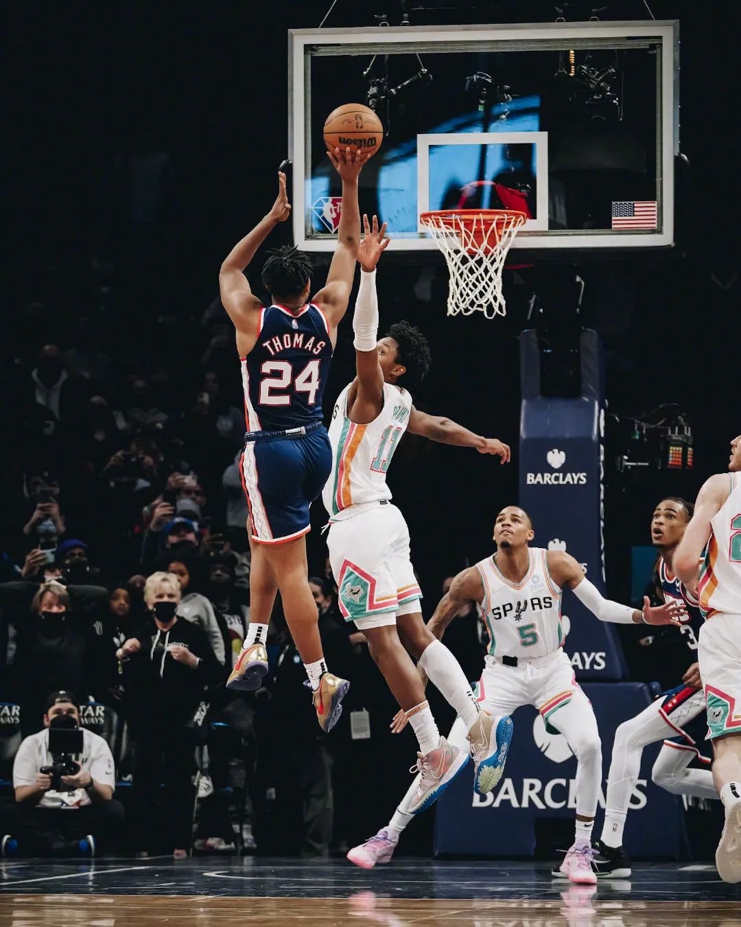 克莱汤普森复出之战库里反应,克莱复出暴扣库里