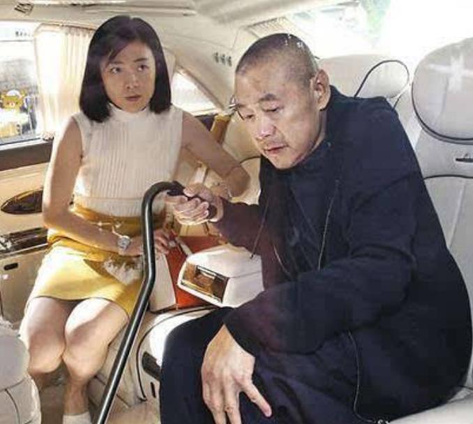 甘比阔太,甘比成为香港富豪