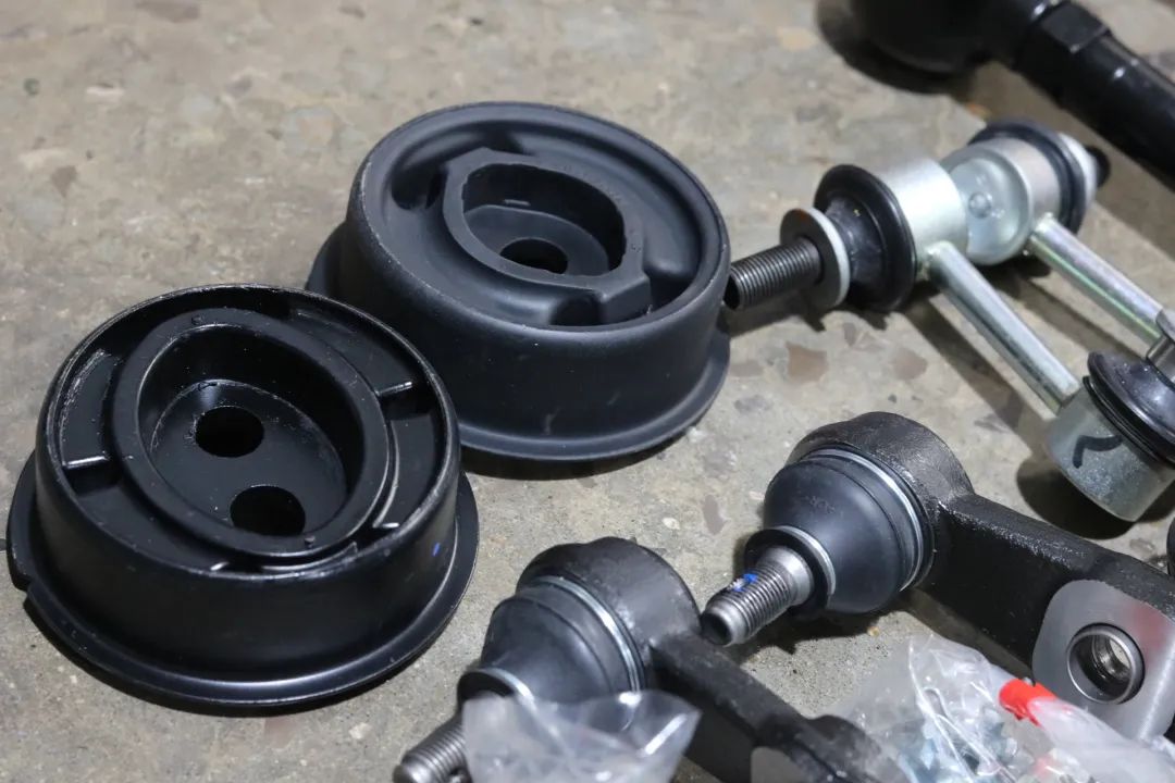 翻新车十二代皇冠修复全过程,12代皇冠25万公里要更换什么