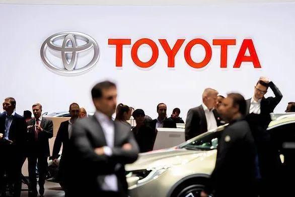 从日本运到中国，19万的丰田卖到140万，真是因为国人钱多吗？