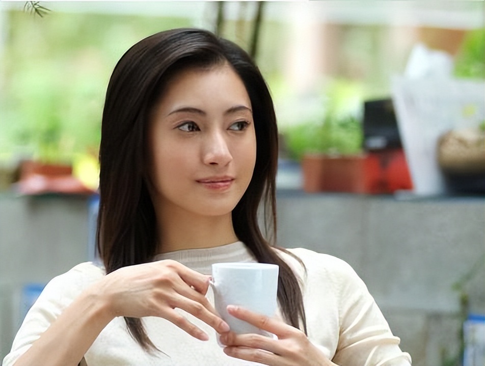 为什么有些女人不会显老,为什么有些女人不容易衰老