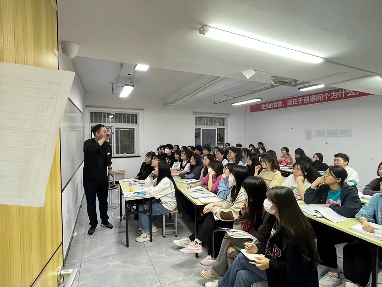 武汉高中艺术生文化课,武汉美术生专业没过线选什么学校