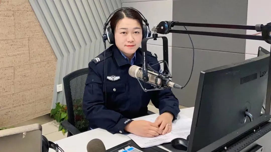 公安交警直播间丨机动车违法处理、电子化转籍、车驾管业务，教您在手机上一分钟办理