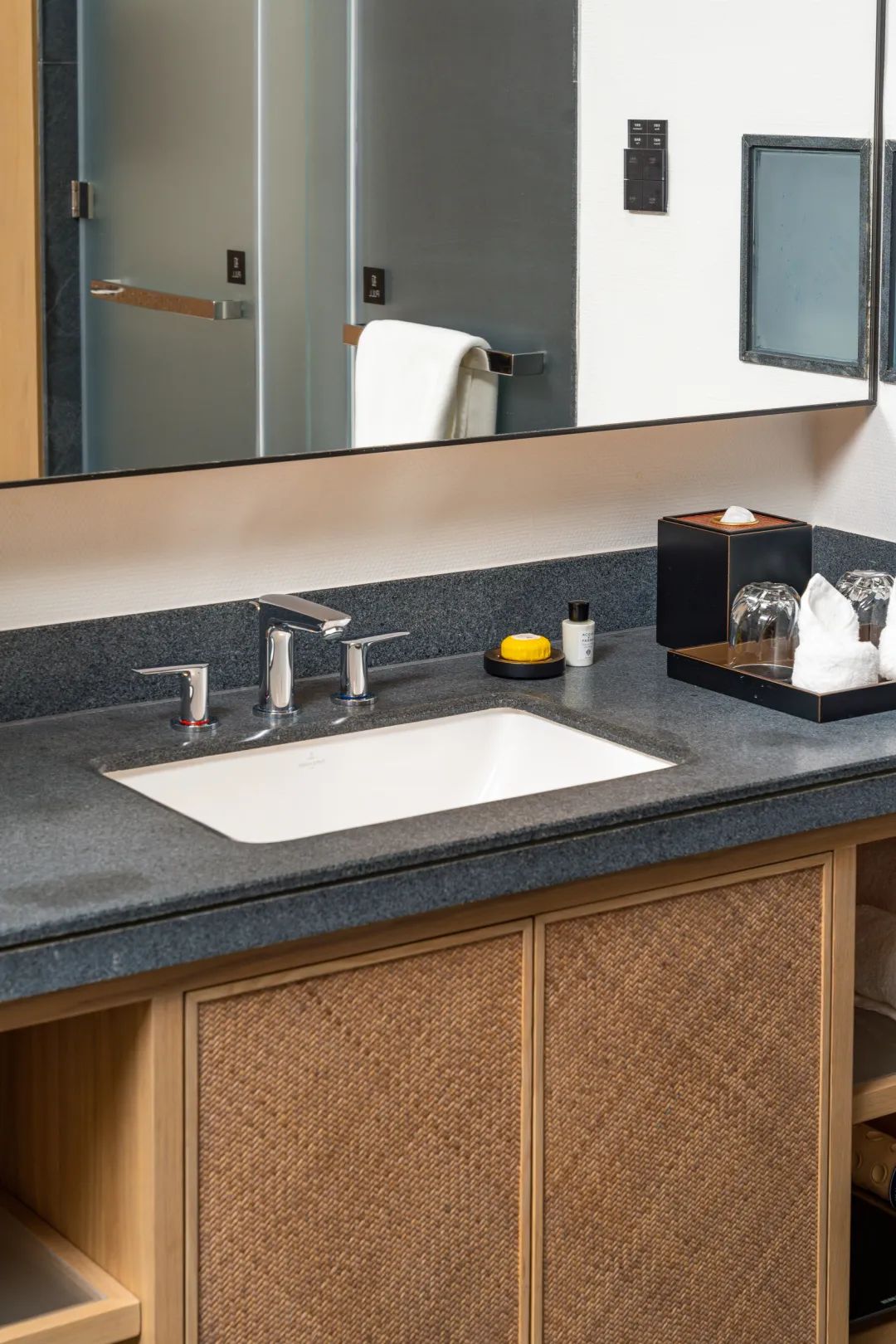 为了一家酒店爱上一座城市,为了一家酒店去了一座岛