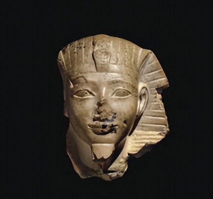 最早的玻璃是怎么被发现的,玻璃是什么时候传入古希腊