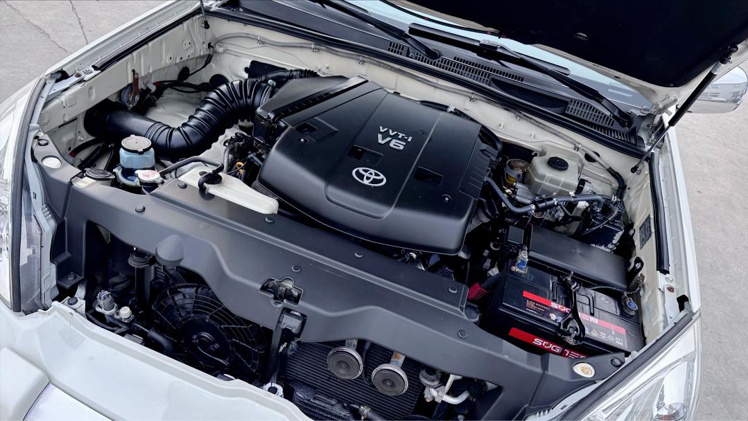 03年丰田霸道全车翻新多少钱,2004款丰田霸道拆车视频