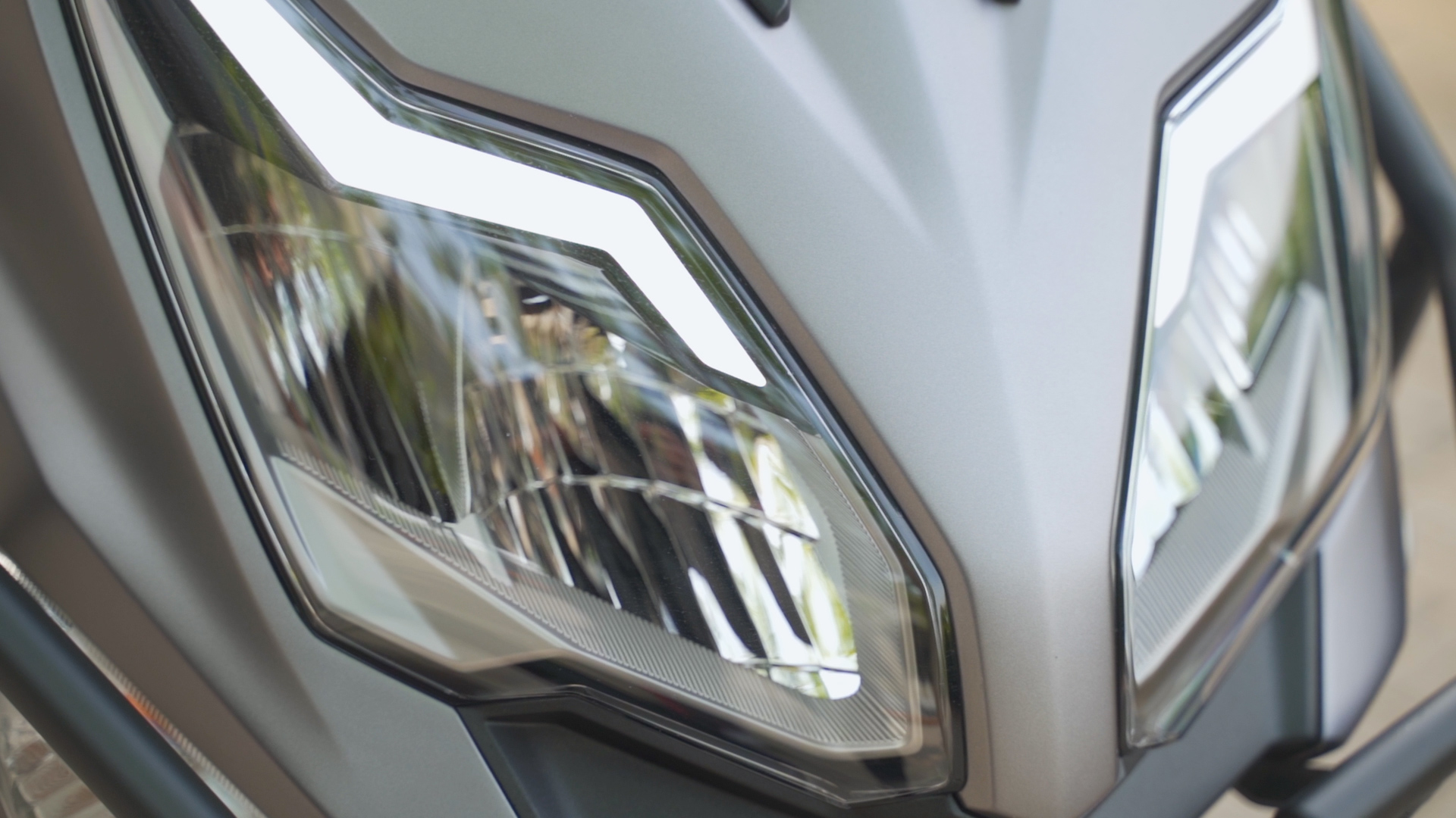 豪爵afr125保养灯怎么消,豪爵afr125厂家一般送几次保养