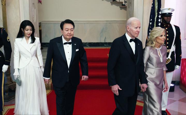 韩第一夫人,韩国第一夫人闪耀亮相国宴