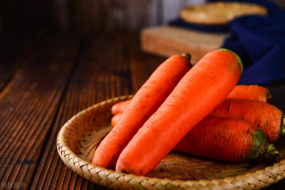 眼睛视力不好多吃点什么蔬菜,多吃这三种蔬菜对孩子视力有好处