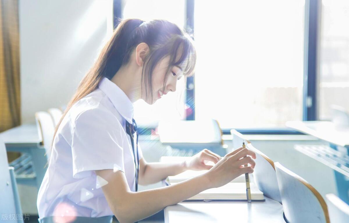 马上520了应该送礼物给女生吗,520当天送礼物应该怎么说第一句话