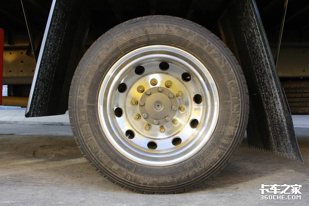 10米大单桥高栏货车,10米货箱单桥车