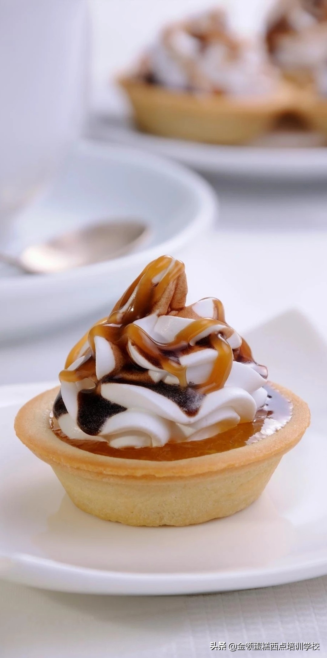 烟台西点烘焙培训学校学费多少钱,做蛋糕免费培训烘焙学徒