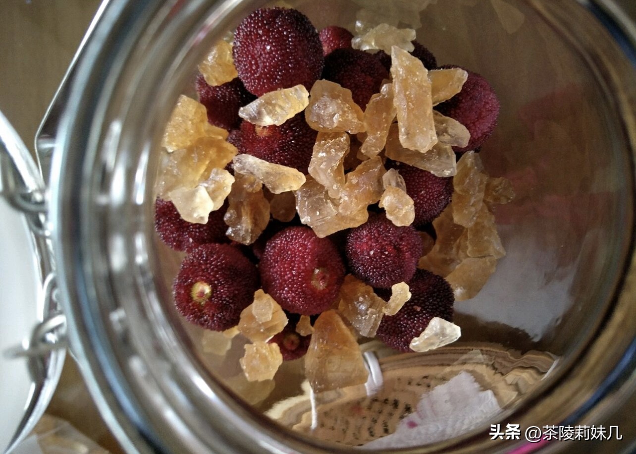 杨梅酒要按怎样的比例才泡得好喝,杨梅酒兑柠檬水会不会上头