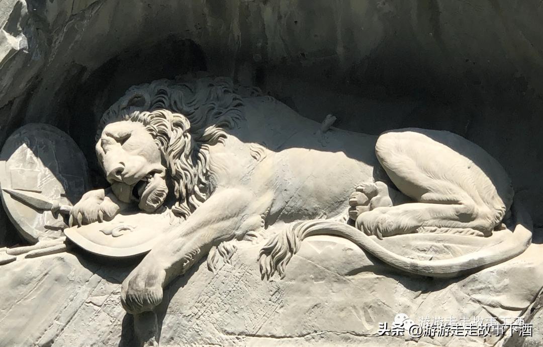 欧洲瑞士旅游线路,卢塞恩金色山口观光火车