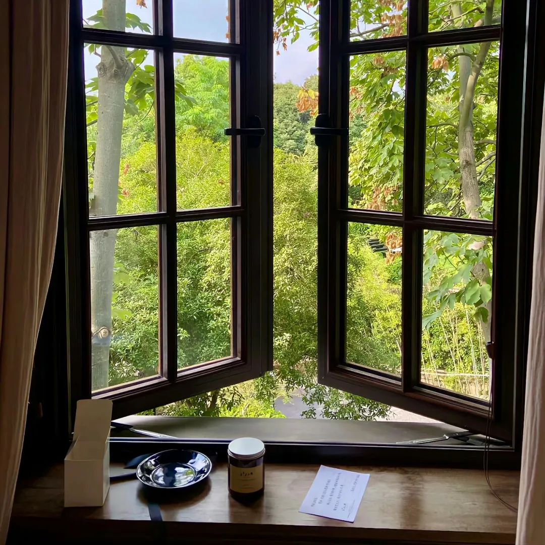 微信朋友圈背景图高级氛围感,朋友圈背景图看置顶