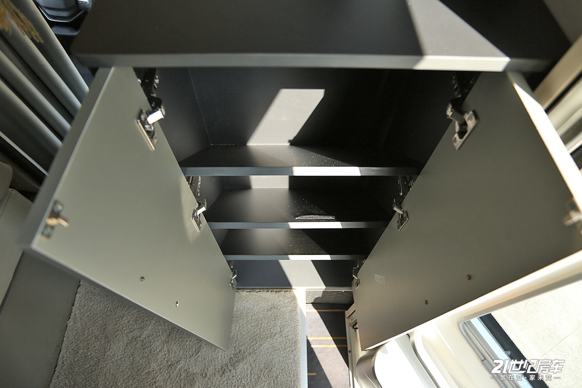 长安峰景览拓者对比大通t90,长安峰景和大通t90