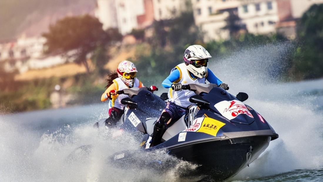 风靡全球的水上休闲运动（七）摩托艇运动