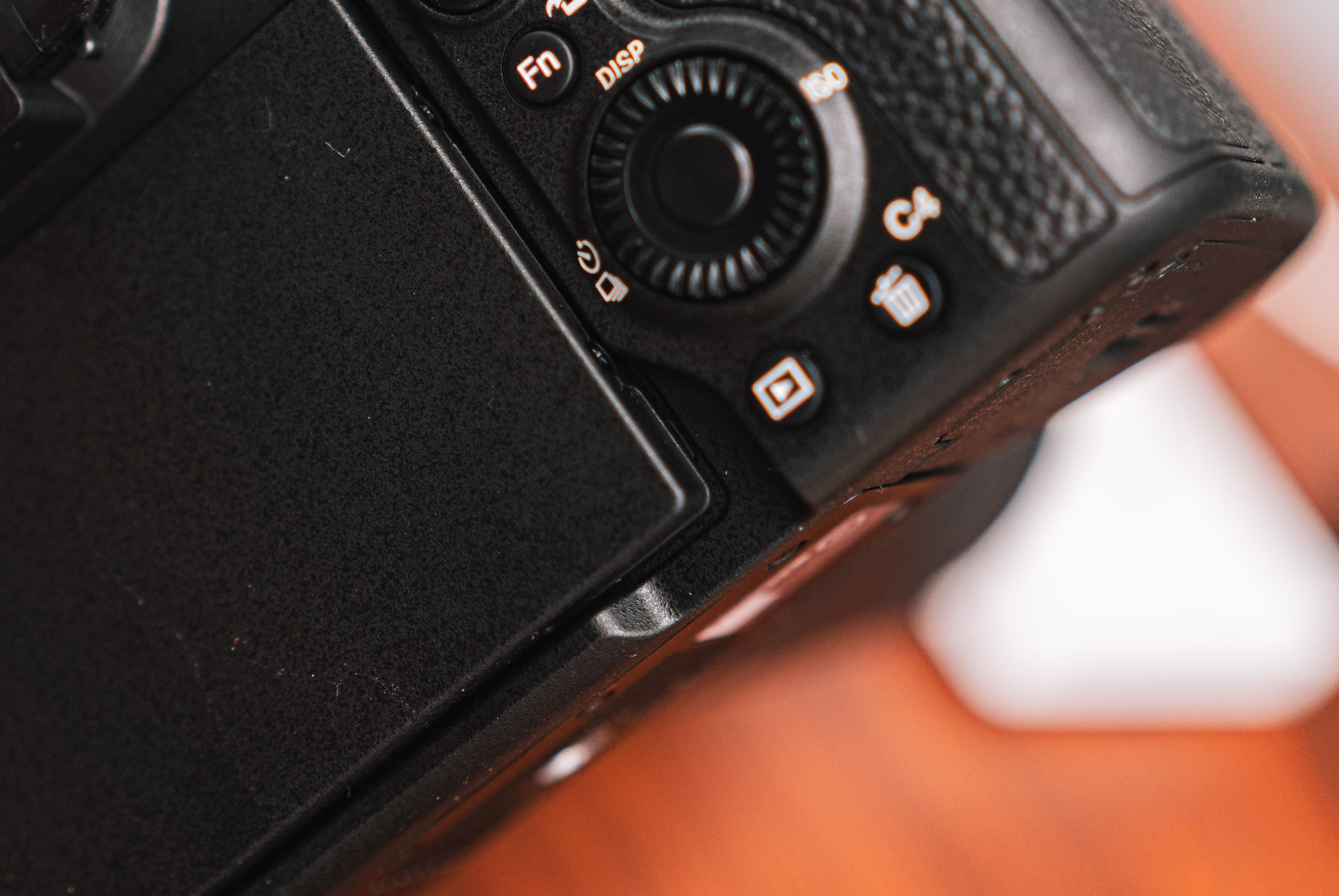 索尼a7m4发布a7m3会降价吗 (索尼a7m3和a7m4什么区别)