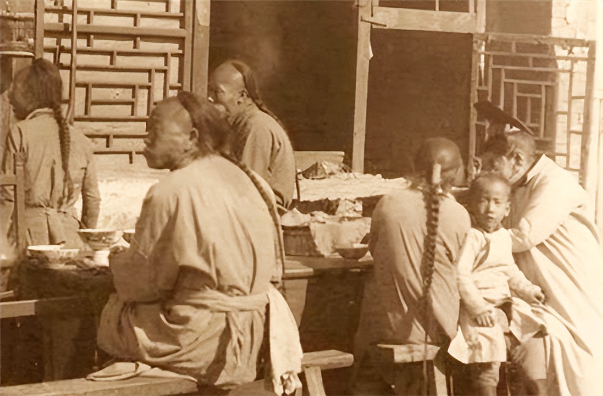 清朝灭亡后皇室人都去了哪个省,清朝灭亡后皇族去向