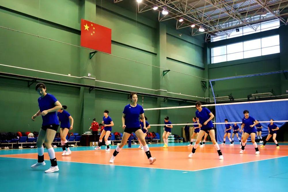 女排17人集训名单,女排20人集训名单