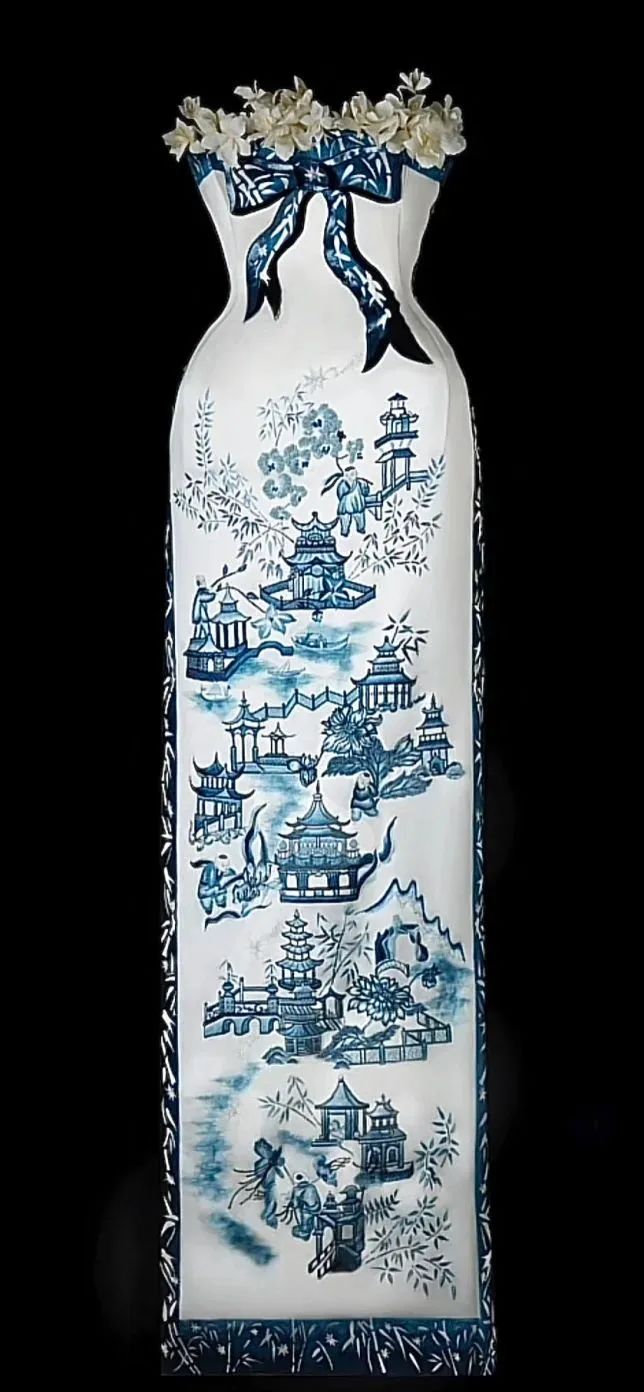 赵露思穿上廉价中国风礼服，俗成了18线网红